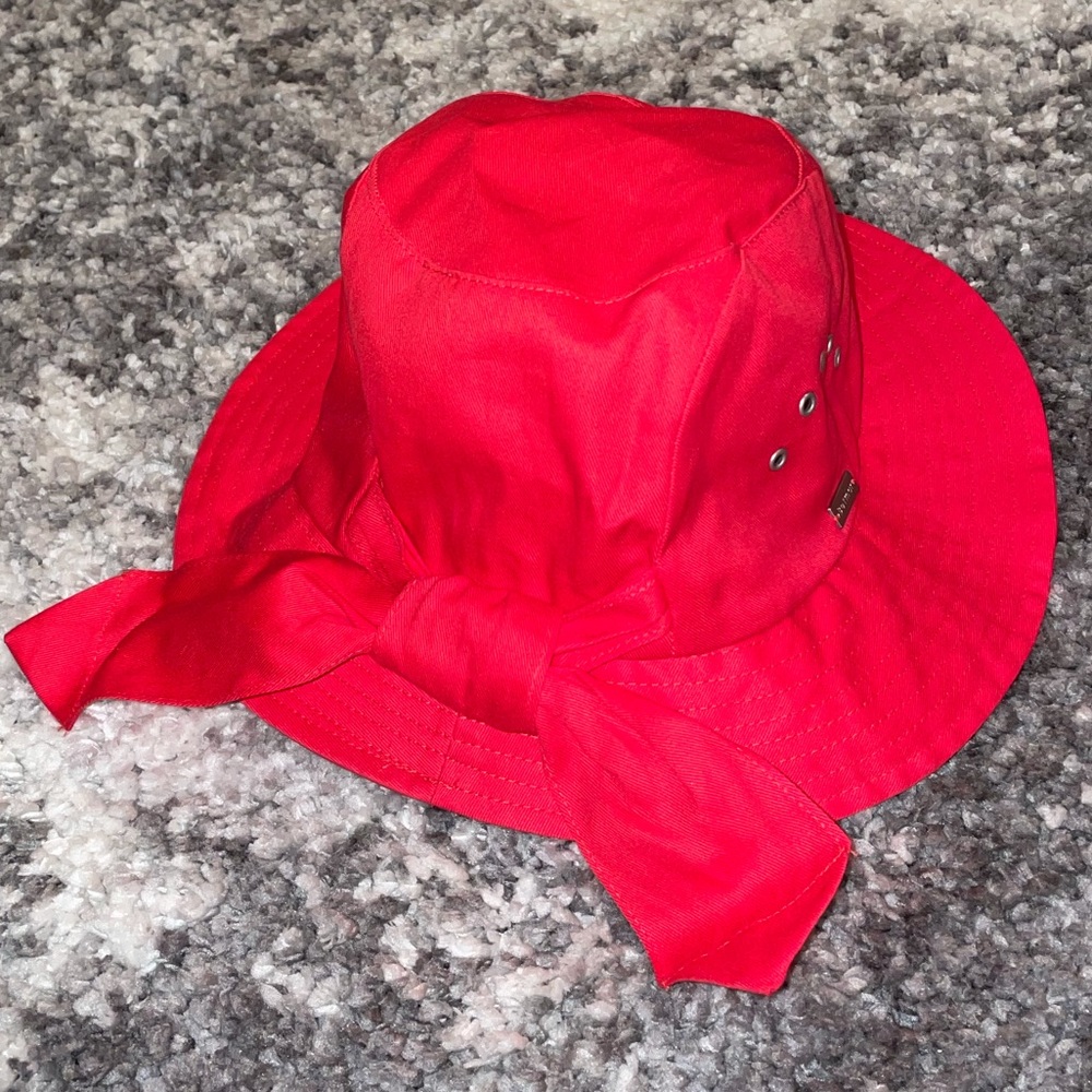 Red Bow Bucket Hat!❤️☀️⛅️